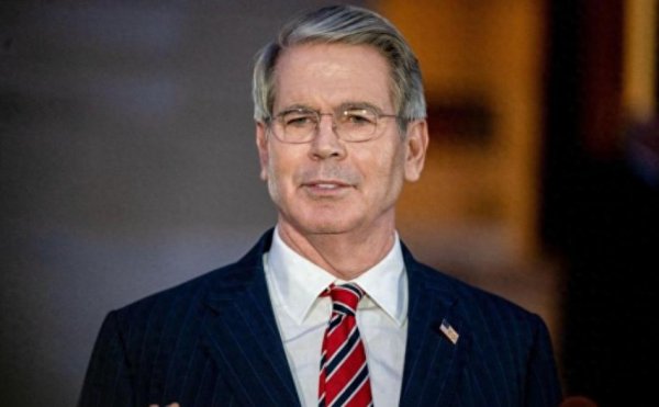 辉煌配资 美财长证实: 下周在马来西亚会见中方高层, 为中美会晤铺路